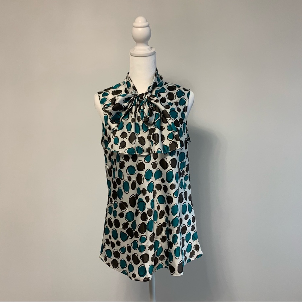 Nine West Tie Front Silky Top Size Medium